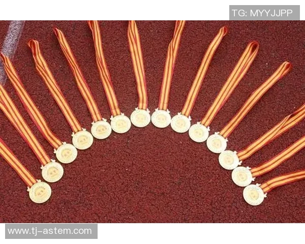 姜姓足球明星的辉煌历程与成就解析